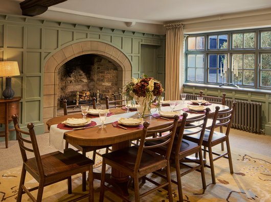 Omaze house dining room