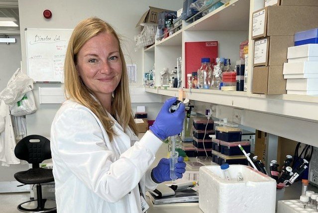 Sarah Dimeloe in the lab