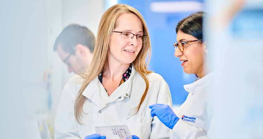 Dr Russell in her lab