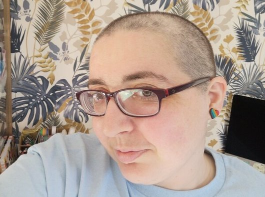 Image of Kate Fox with a shaved head