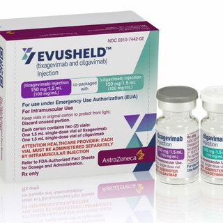Image of the treatment Evusheld - a box with two vials of antibodies.