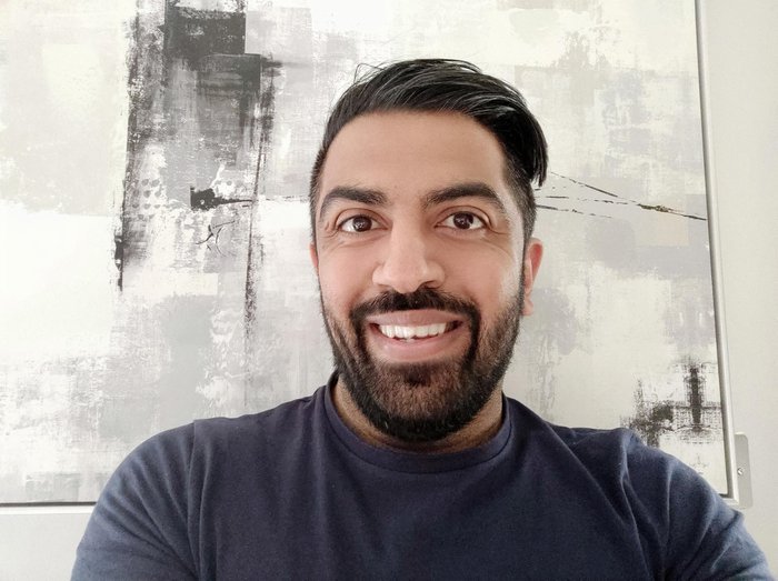 Vij, volunteer